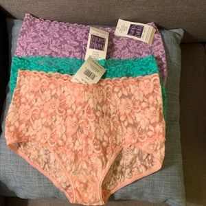3 HANKY PANKY RETRO V-KINI IN SMALL